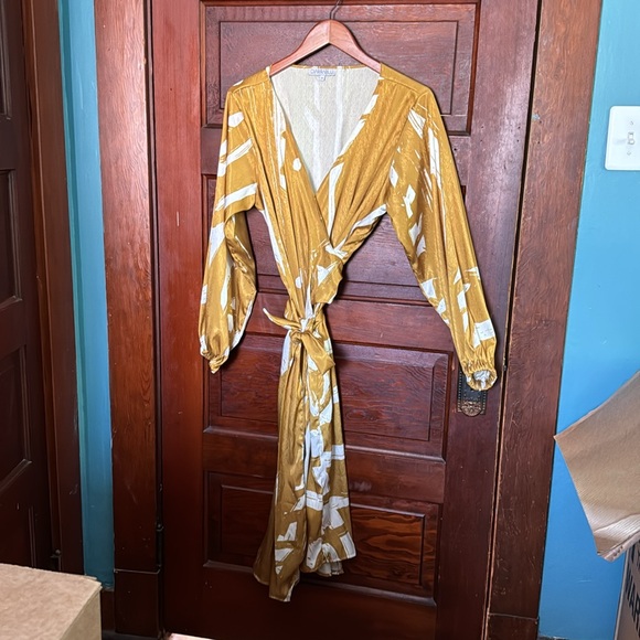 Beautiful and artistic Diarrablu wraparound dress "Lala" - Picture 2 of 9